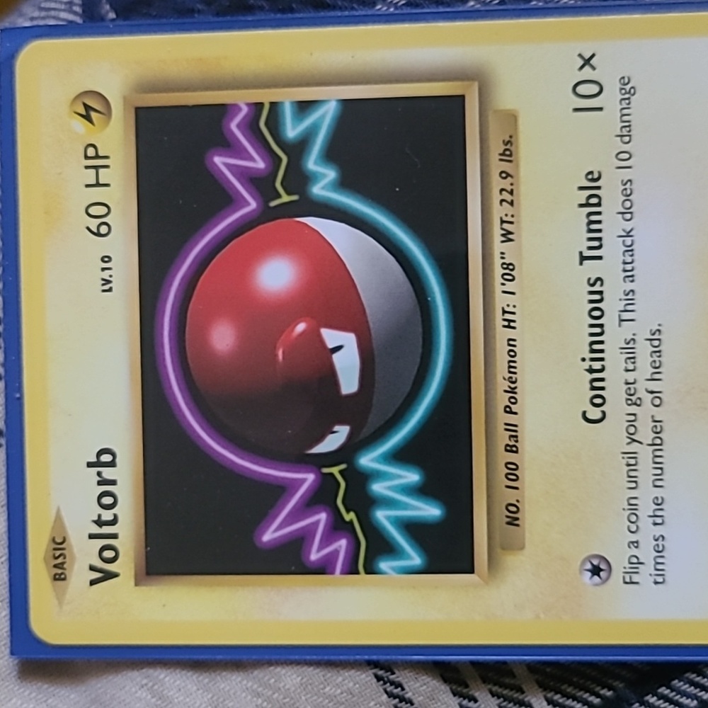 Pokemon 2016 Voltorb Card